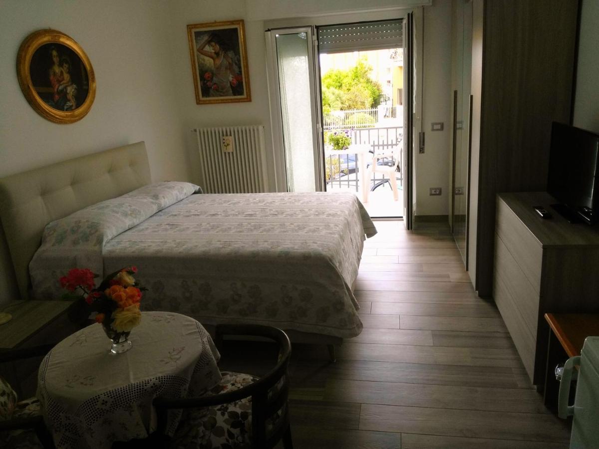 B&B Sweet Dreams Diano Marina Eksteriør bilde